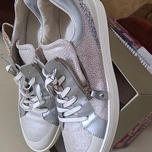 MARIPE SNEAKERS